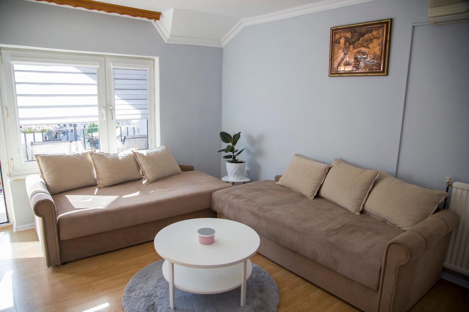 Apartman Puente Viejo โมสตาร์ ภายนอก รูปภาพ