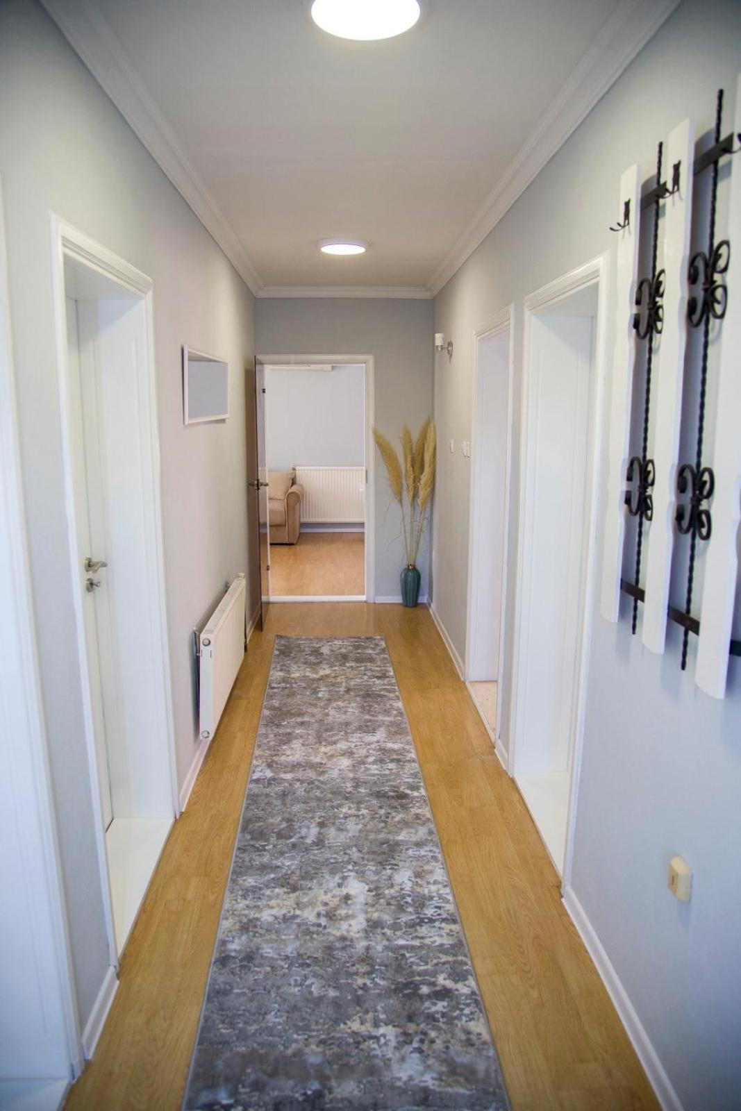 Apartman Puente Viejo โมสตาร์ ภายนอก รูปภาพ