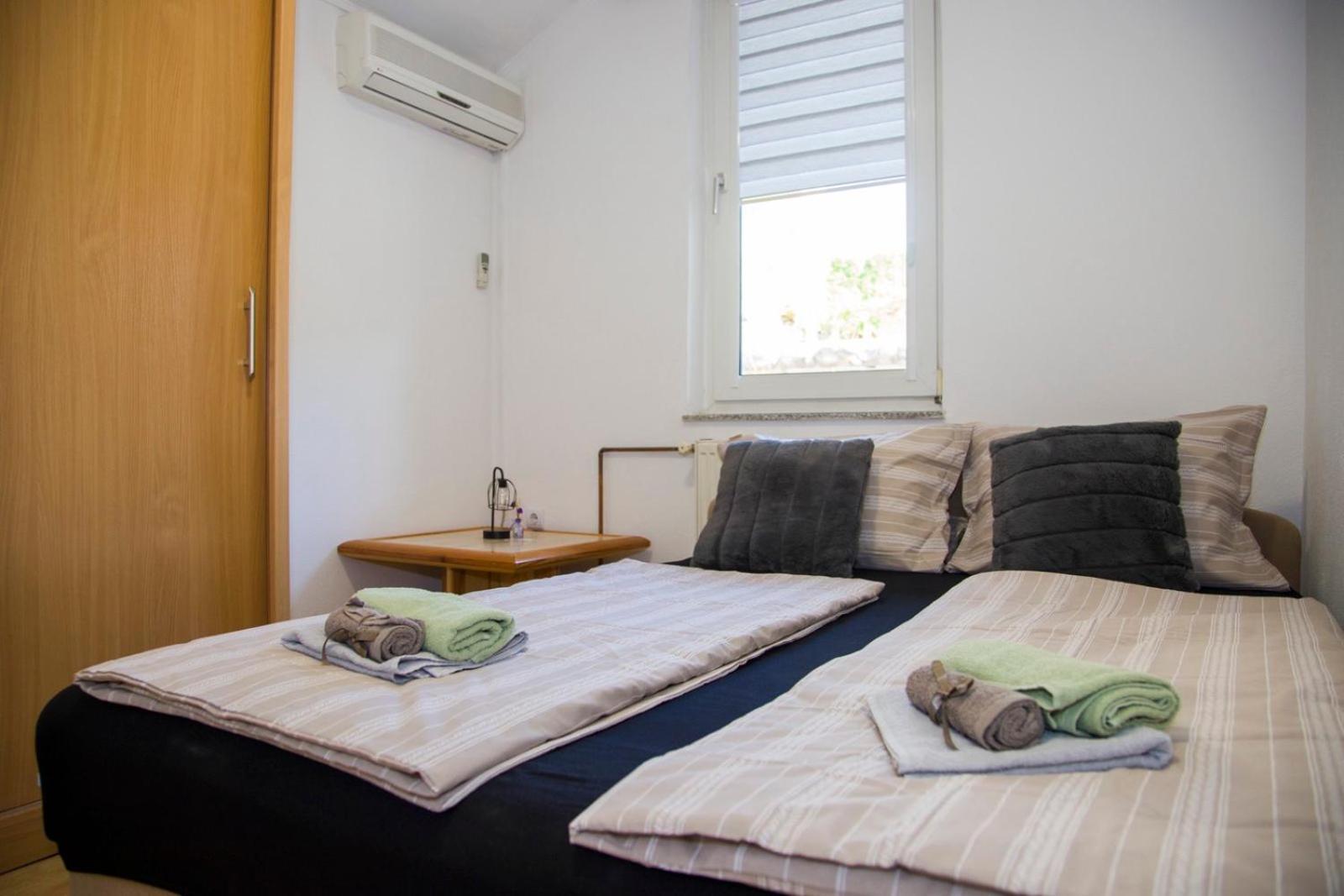 Apartman Puente Viejo โมสตาร์ ภายนอก รูปภาพ