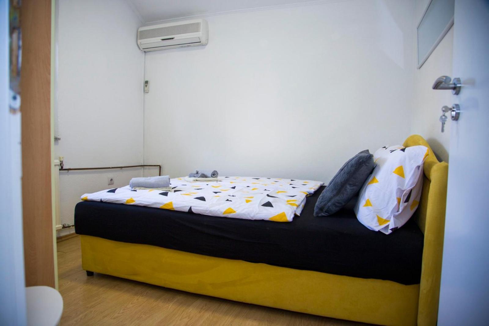 Apartman Puente Viejo โมสตาร์ ภายนอก รูปภาพ